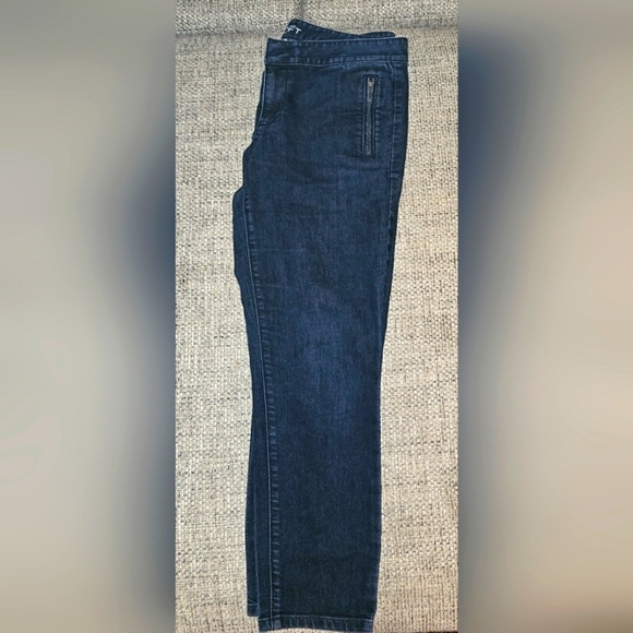 Loft Modern Crop Jeans with Zipper Pockets Size 8 EUC - Picture 2 of 6